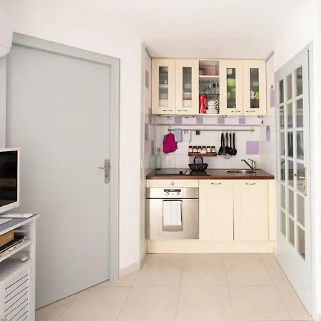 Paschke Furnished Flat